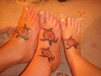 3 sisters, matching Tattoo's tattoo