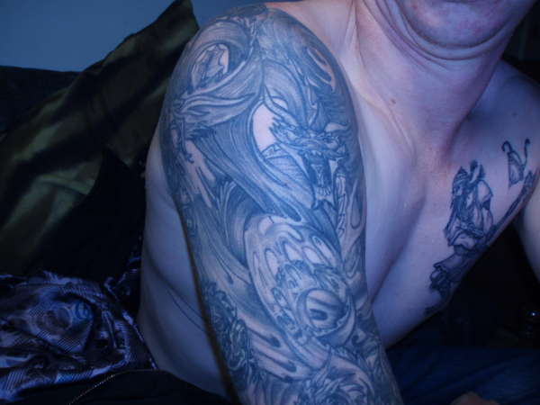 me shoulder tattoo