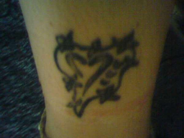 Heart&Vine tattoo
