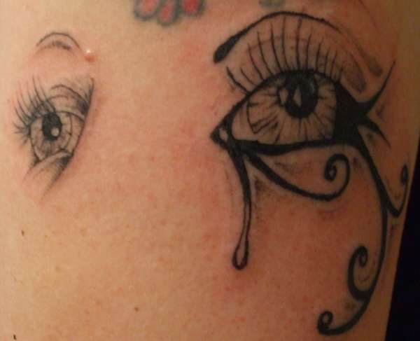 Eyes tattoo