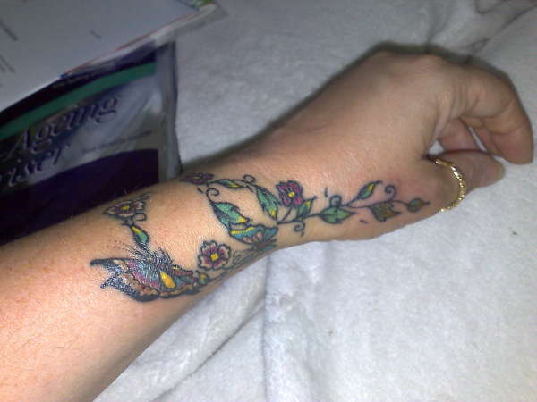 hand tattoo tattoo