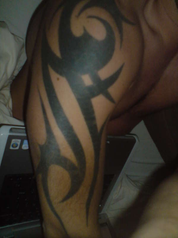 arm tribal tattoo