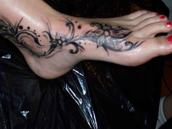 left foot tattoo