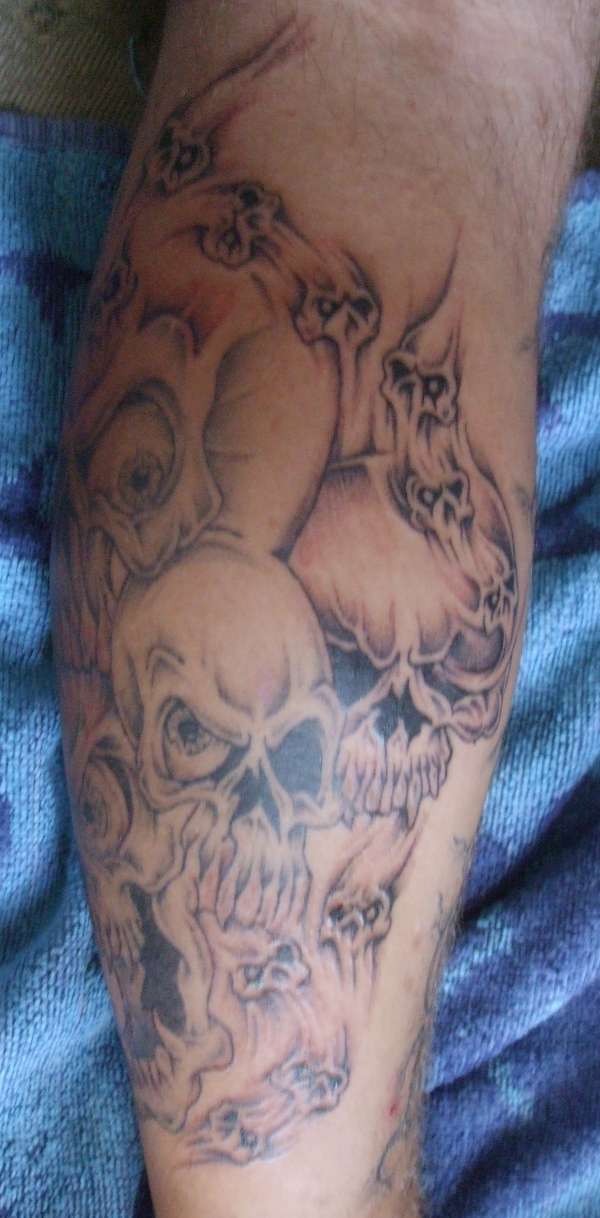 Back of Leg Skulls finished  2 tattoo