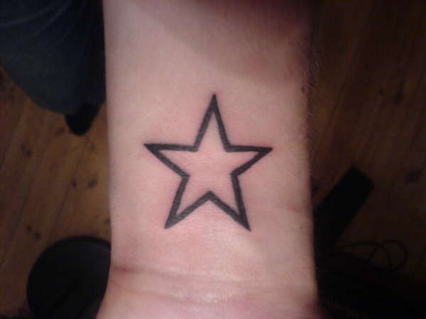 Star-tattoo tattoo