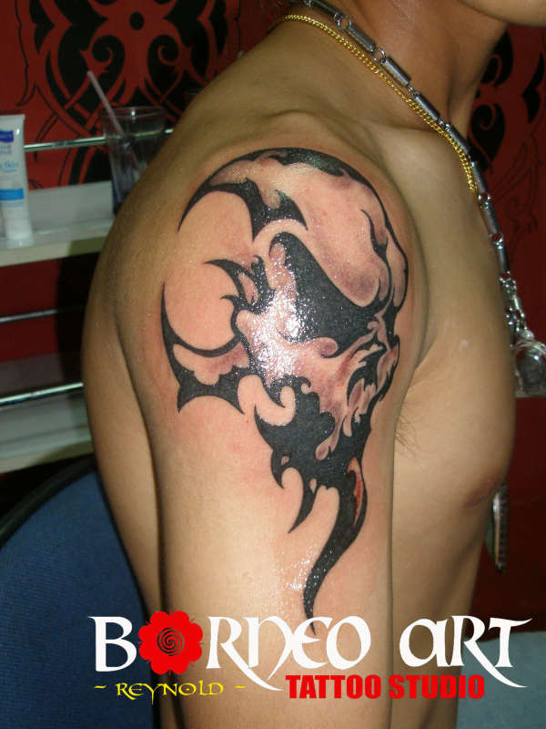 Skull tattoo by Reynold tattoo