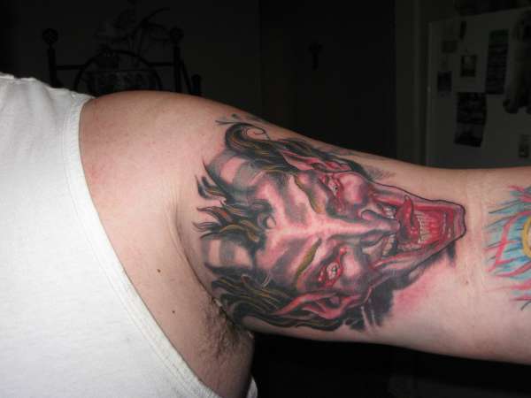 husser tattoo