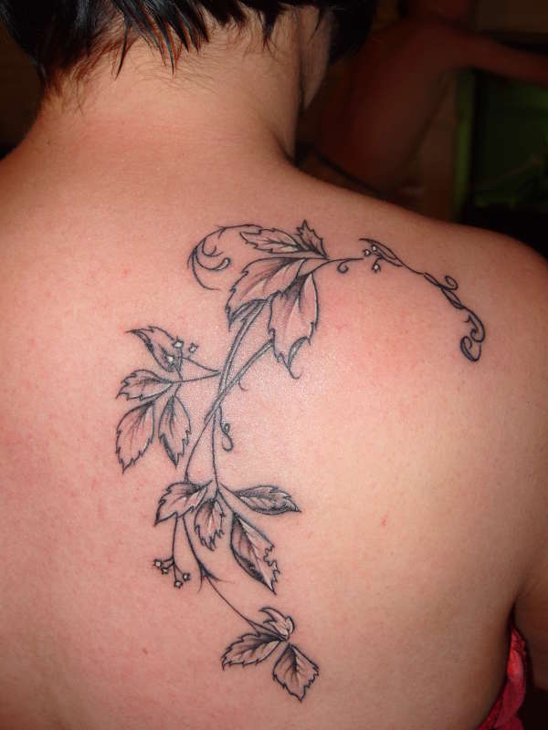 Leaf design tattoo