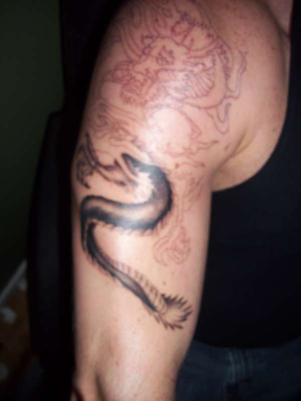 outline tattoo