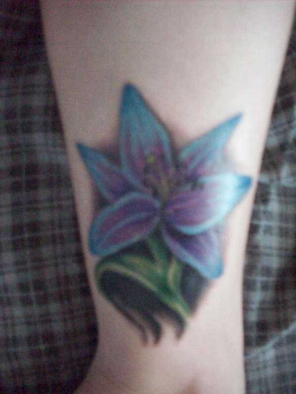 lilly(2nd pic) tattoo
