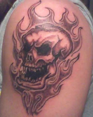 flamin scull tattoo