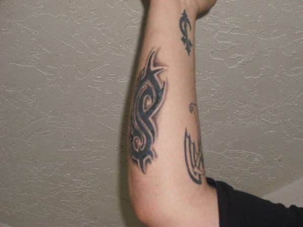 slipknot "s" tattoo