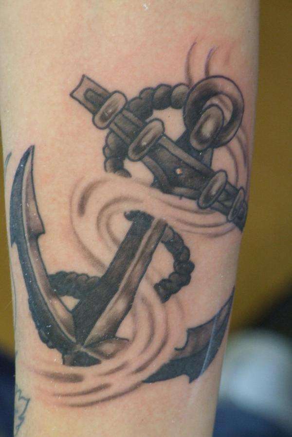 old-school anchor tattoo