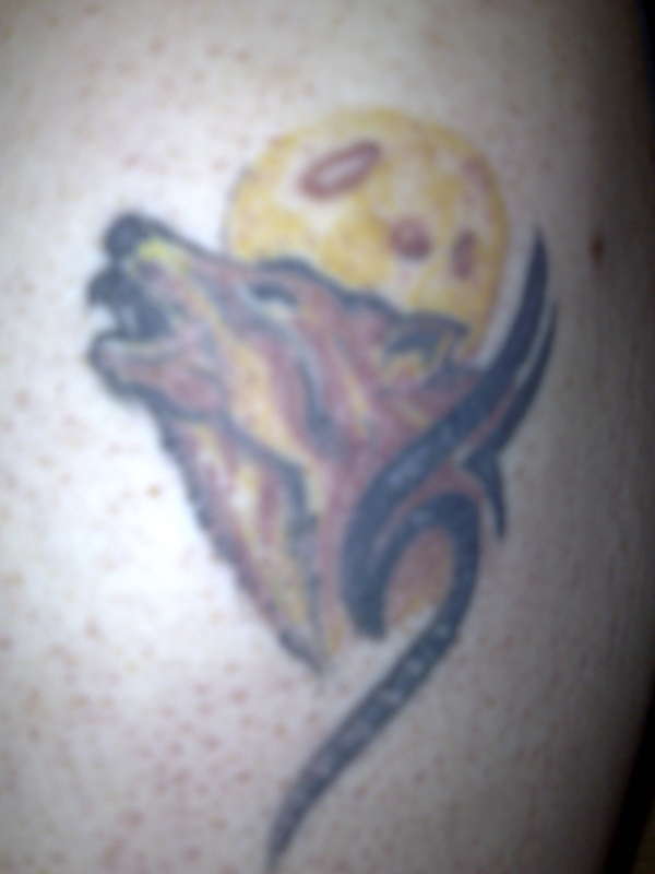 wolf & moon tattoo