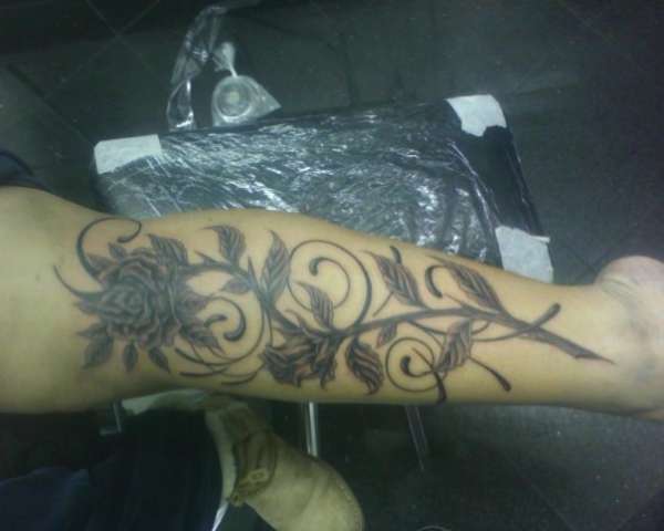 Black Roses tattoo
