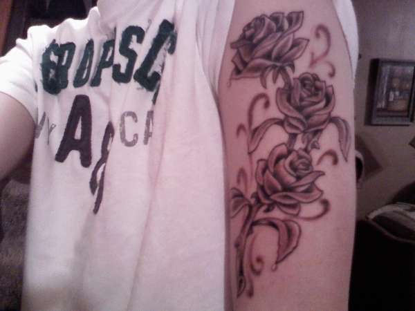 Roses tattoo