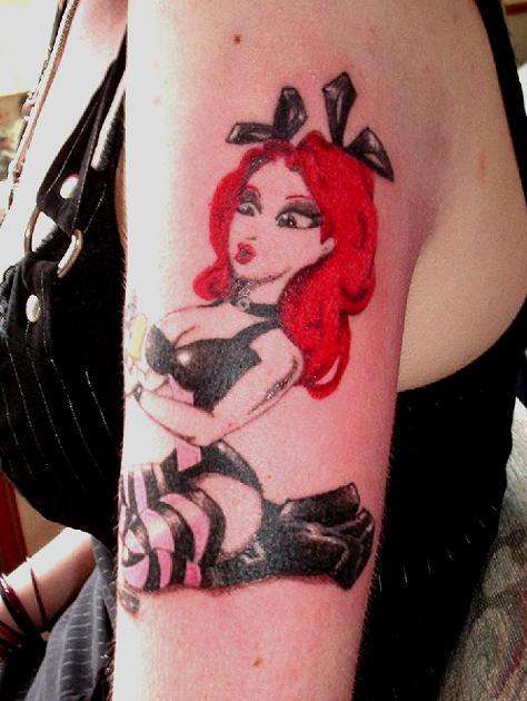 Pin up toon tattoo