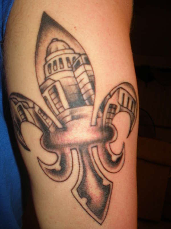 fleur de lis with louisville skyline tattoo