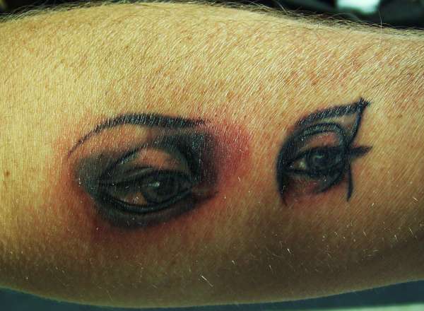 MY GIRL'S EYES tattoo