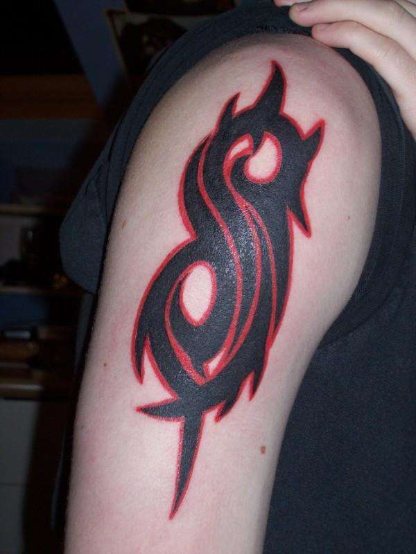 Slipknot 'S' tattoo