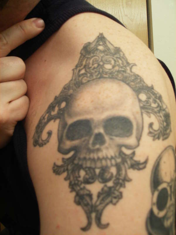 fleur de lis skull tattoo
