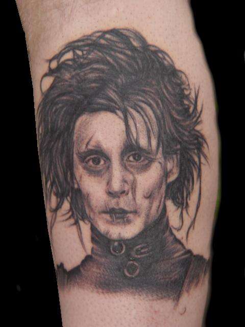 edward scissorhands hands tattoo