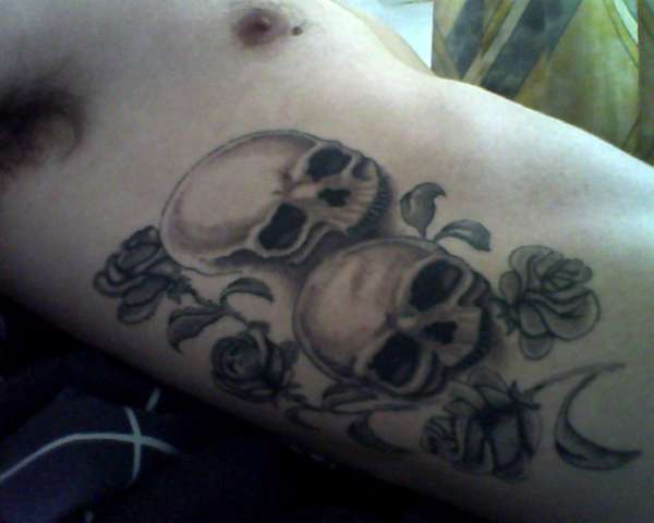 pain on the ribs tattoo
