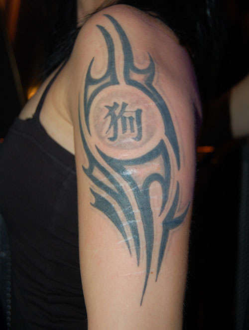 Vänster arm tattoo
