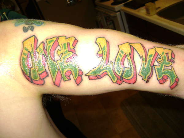 graffiti one love tattoo