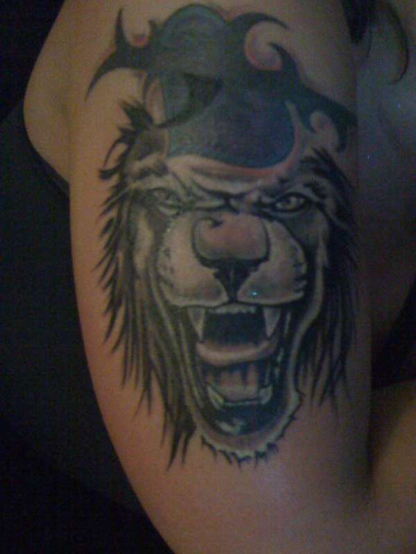right arm tat tattoo