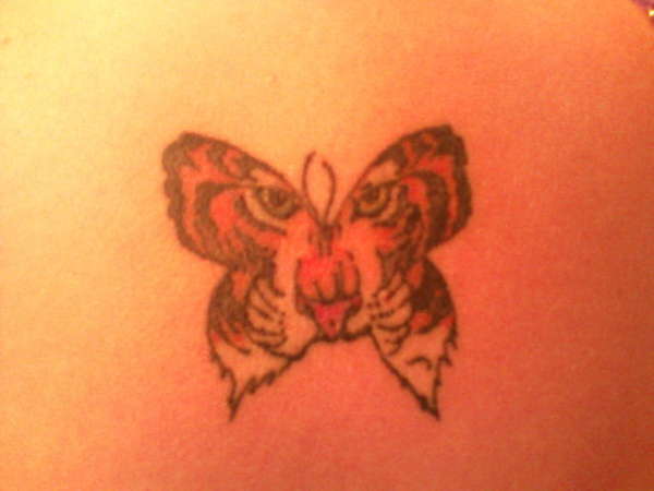 uper back tiger tattoo