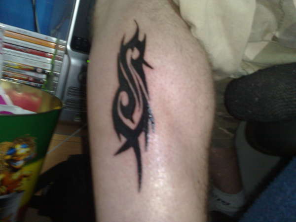 slipknot tribal S tattoo
