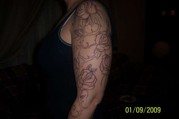 Outline Complete tattoo