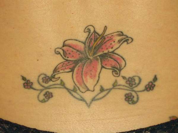 Lily and Vine tattoo