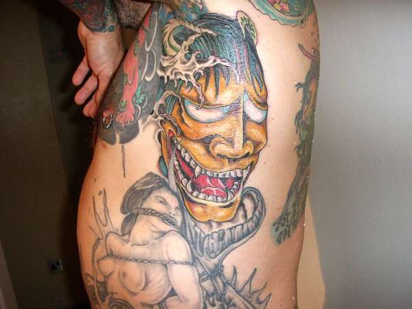 armpit hanya tattoo