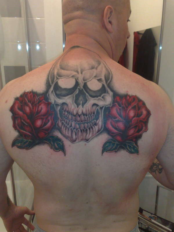 skull roses tattoo