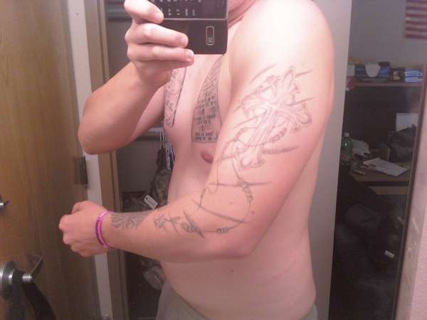 Cross an Rosery tattoo