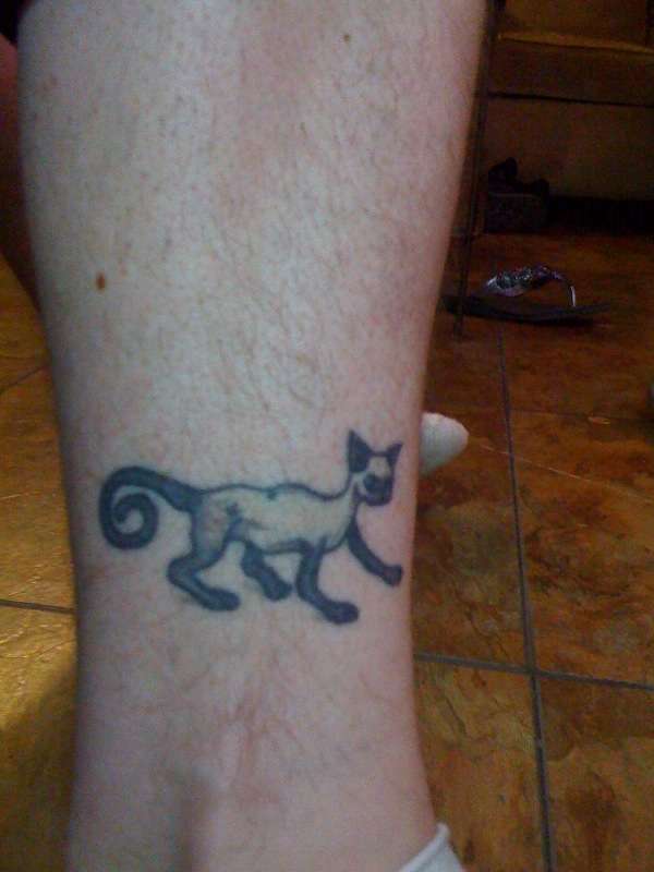 i got this cuz i loves my siamese cat tattoo