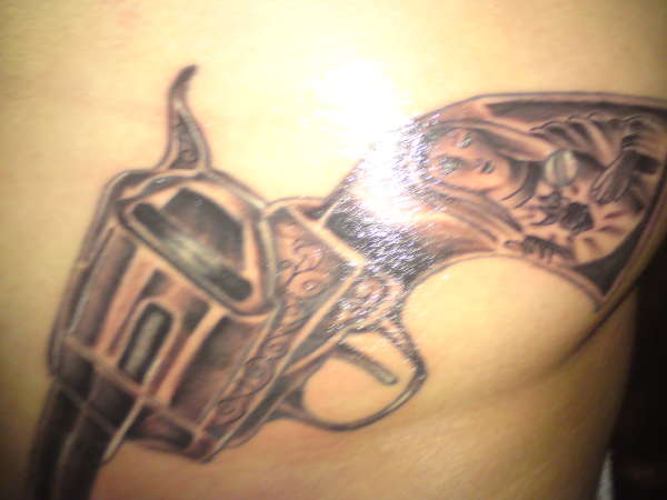 me gun tattoo