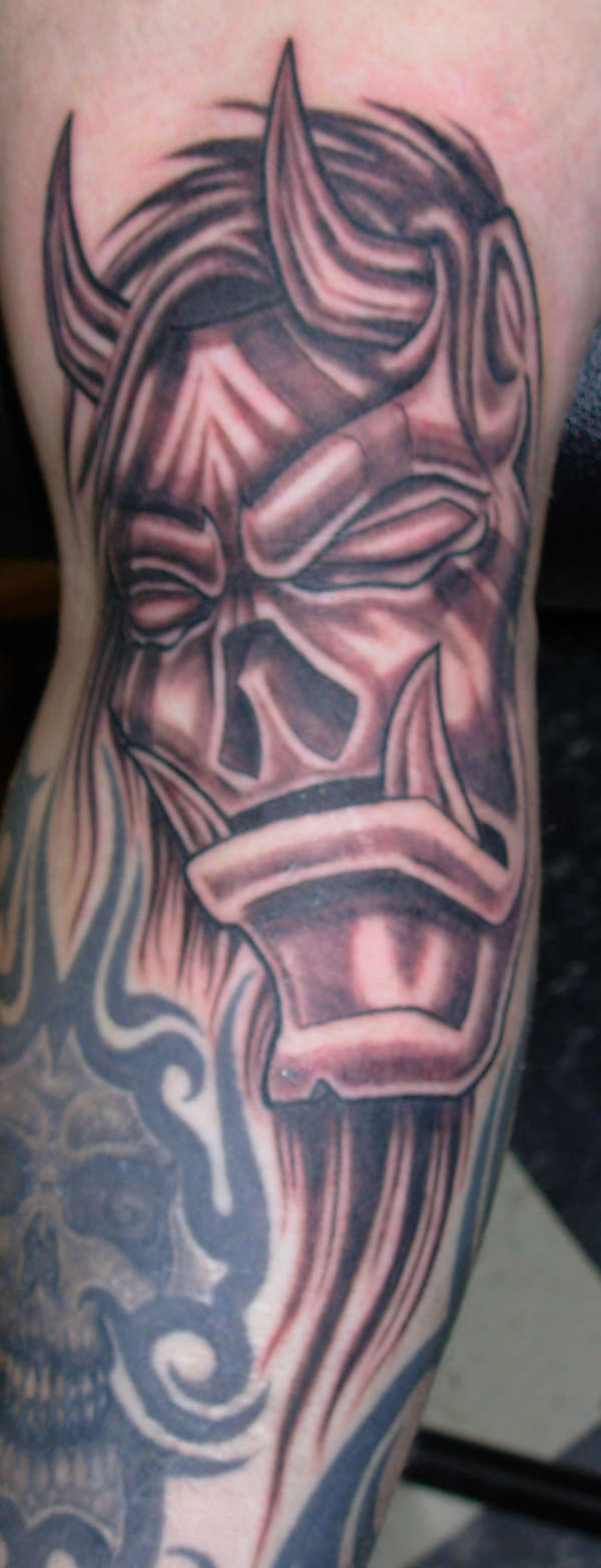 hanya mask tattoo