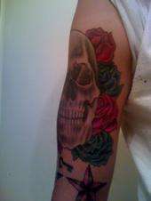 Skull n' flowers / texas stars tattoo