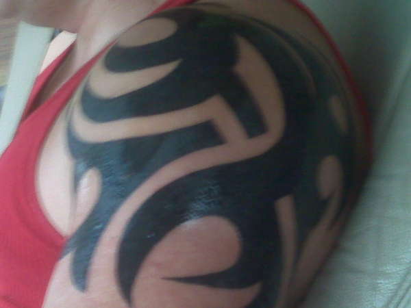 Shoulder Tribal tattoo