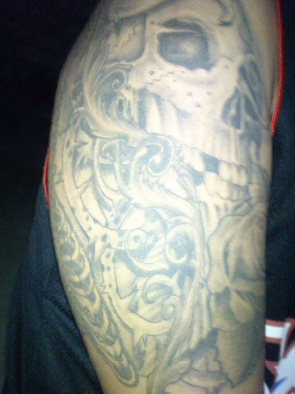 skulls&rose tattoo