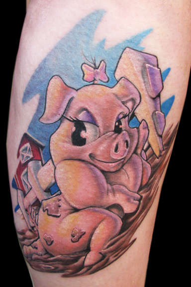 Lauretta the pig tattoo