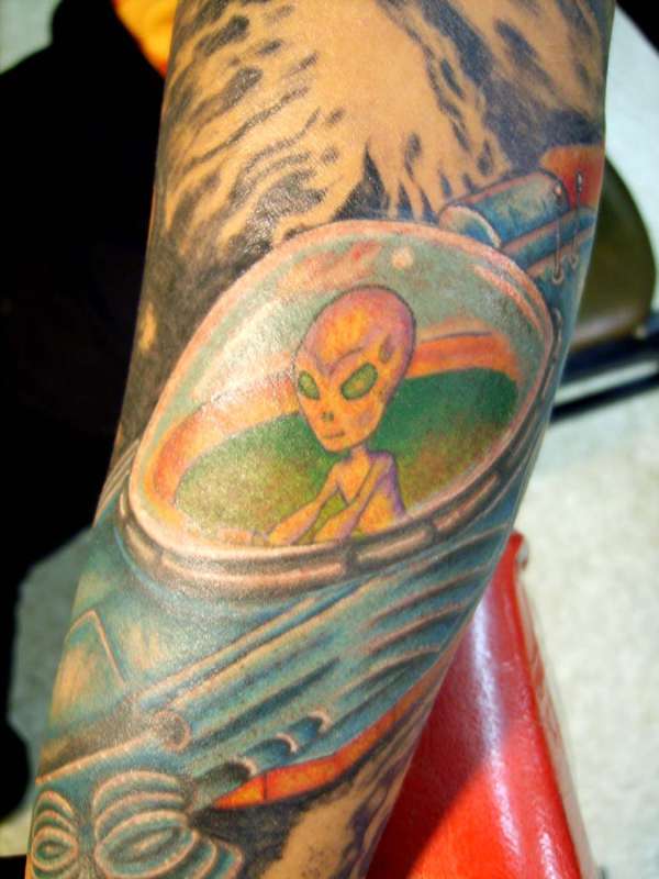 alien tattoo