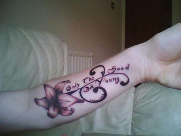 My first one!! tattoo