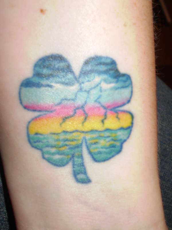 4 leaf clover w/ scene tattoo