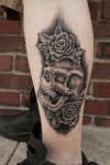 skull n roses tattoo
