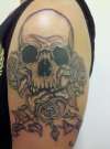 skull and roses tattoo